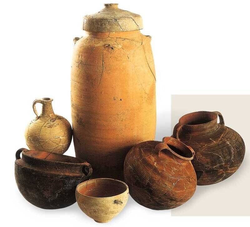 Dishes found at Qumran